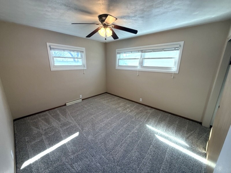 Building Photo - 1725 Elmwood Ln