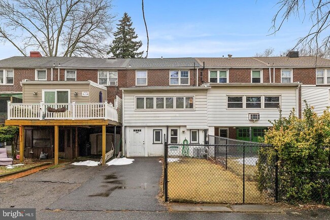 Building Photo - 339 Comly Ave