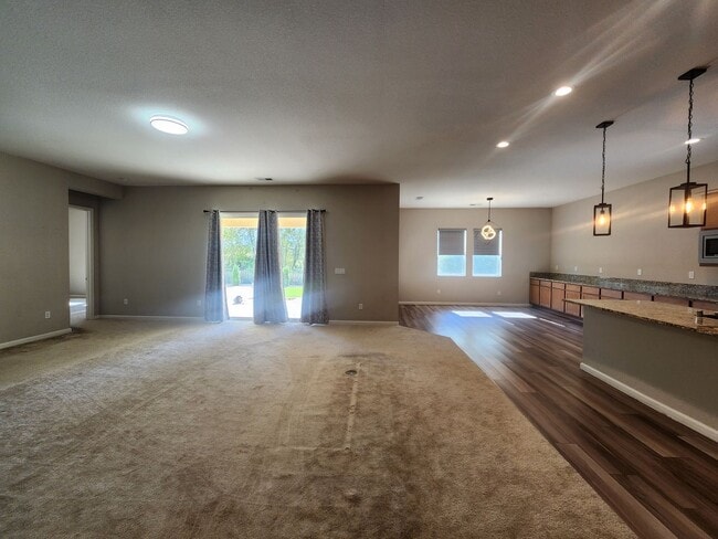 Building Photo - Large- single story home in the Stonebrook area of Sparks, NV.