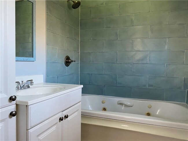 Building Photo - 2231 Palmera Cove