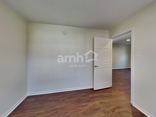 Building Photo - 9414 W Stargazer Dr