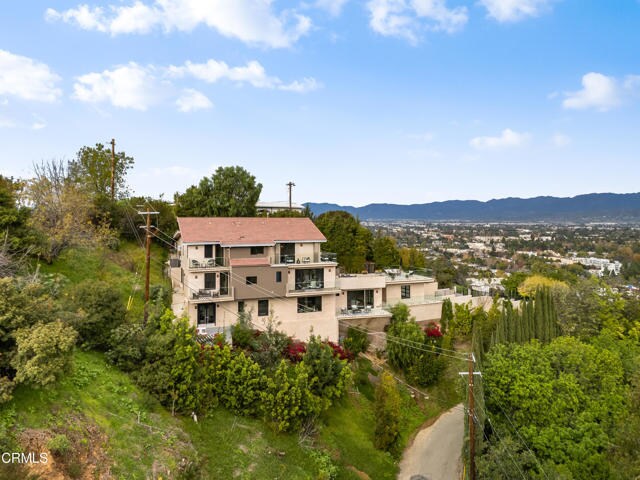 Building Photo - 12480 Viewcrest Rd