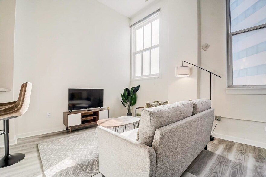 Building Photo - 50 N Illinois St