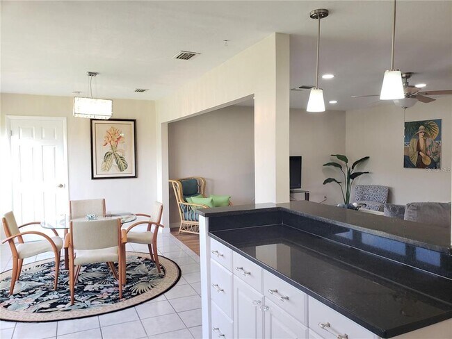 Building Photo - 206 Cedarwood Cir