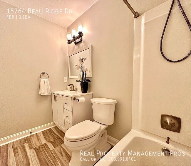 Building Photo - 15764 Beau Ridge Dr