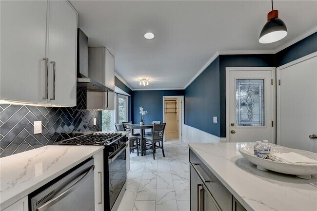 Building Photo - 3914 Granger Dr