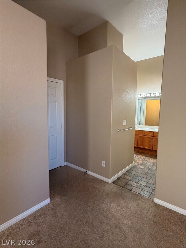 Building Photo - 212 Horizon Peak Dr