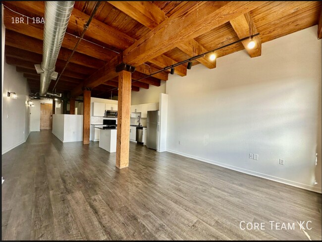 Building Photo - 204 Walnut St