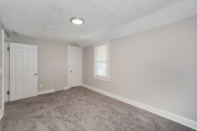 Building Photo - 625 Colima Dr
