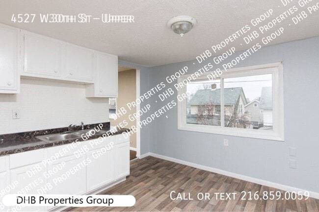 Building Photo - W30th St Triplex