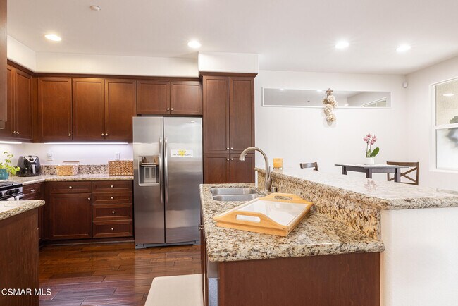 Building Photo - 1513 Silver Shadow Dr