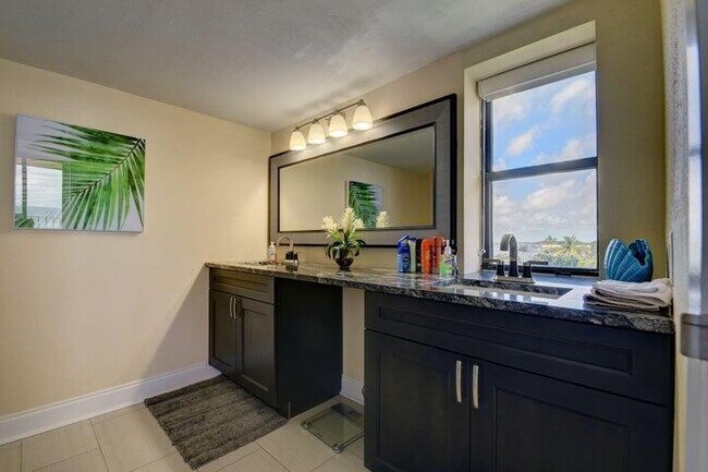 Building Photo - 3200 S Ocean Blvd