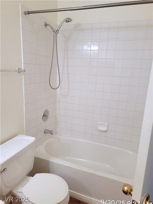 Building Photo - Cozy First-Floor End Unit with Fireplace &...