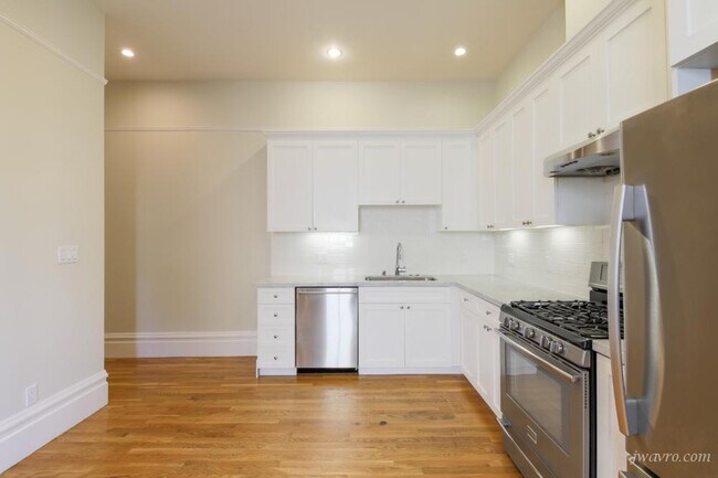 Building Photo - 2614 California St