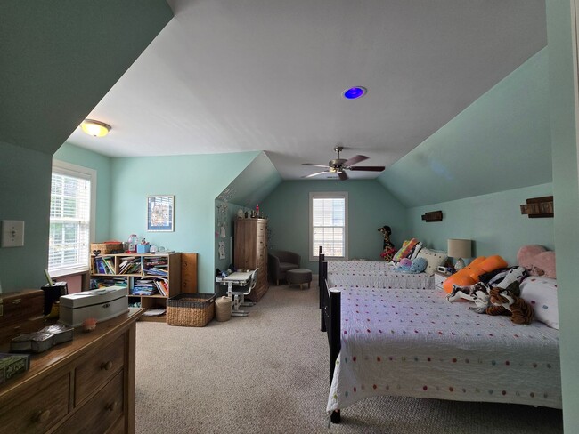 Building Photo - 355 Orchard Falls Dr
