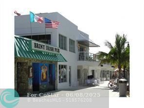 Building Photo - 303 N Riverside Dr