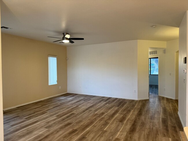 Building Photo - Nice SouthWest Tucson 3Bdm 2Ba, Close Casi...