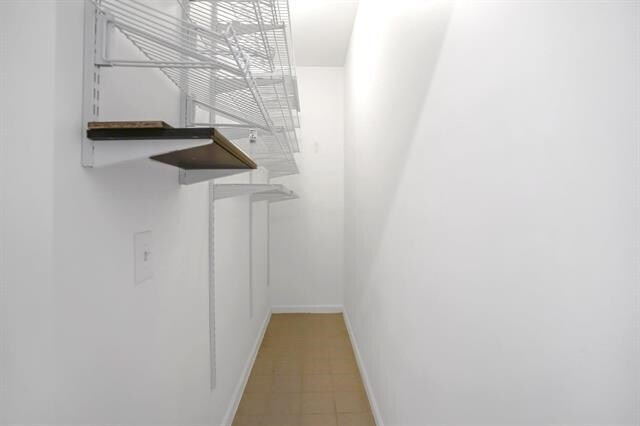 Building Photo - 528 52nd St