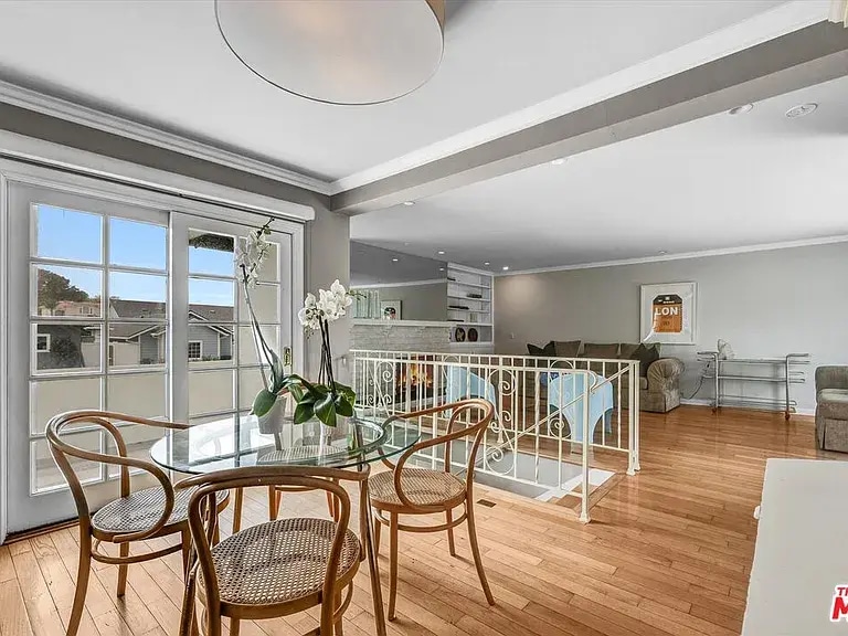 Dining room to Living room - 8204 Calabar Ave