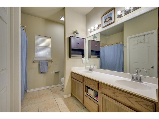 Building Photo - 14808 Foy Dr