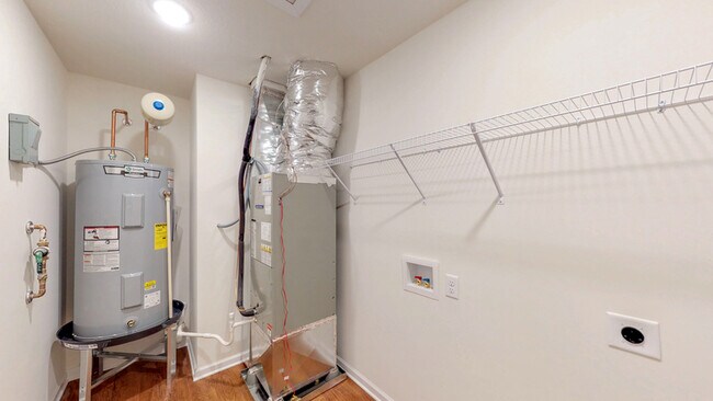 Building Photo - 430 Tittsworth Springs Rd