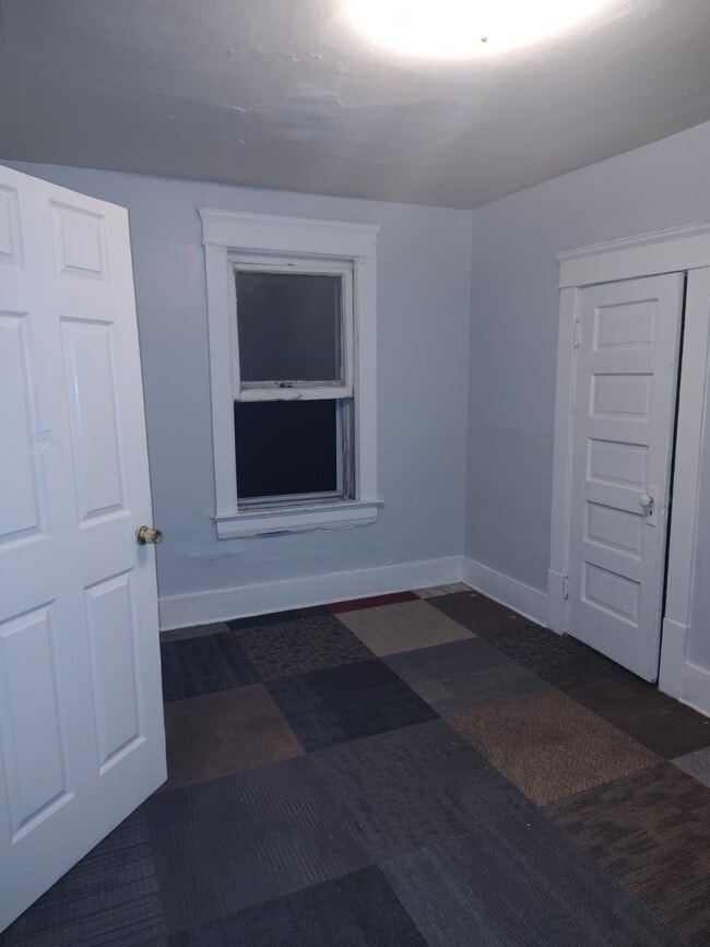 Building Photo - 167 Chittenden St