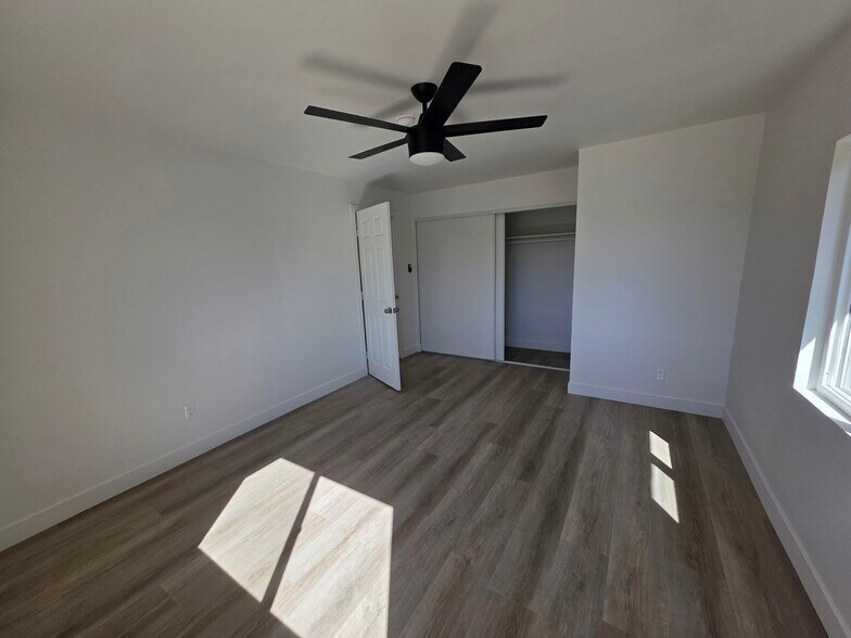 Building Photo - 4535 E 2nd St