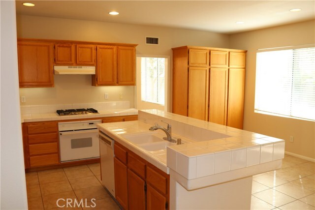 Building Photo - 40 Santa Comba