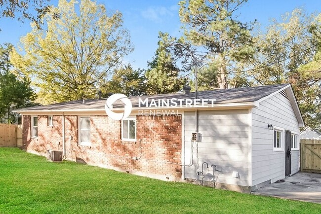 Building Photo - 3 Bedroom Pet-Friendly Home in Southaven, ...