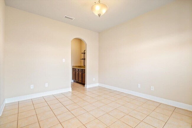 Building Photo - UPCOMING LISTING