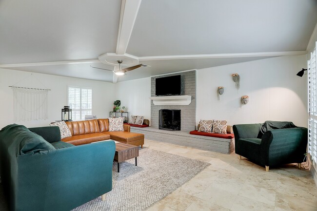 Building Photo - 12523 Briar Forest Dr