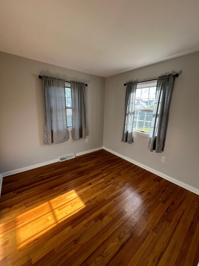 Building Photo - Beautiful 3 BD, 1 BA Lititz Home!