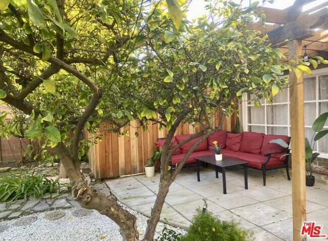 Building Photo - 5944 Irvine Ave