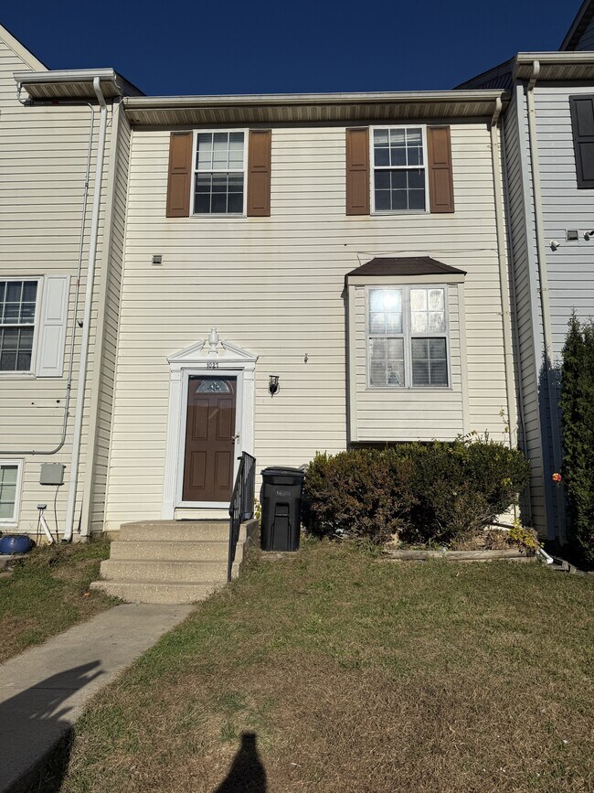 Primary Photo - 1027 Pirates Ct