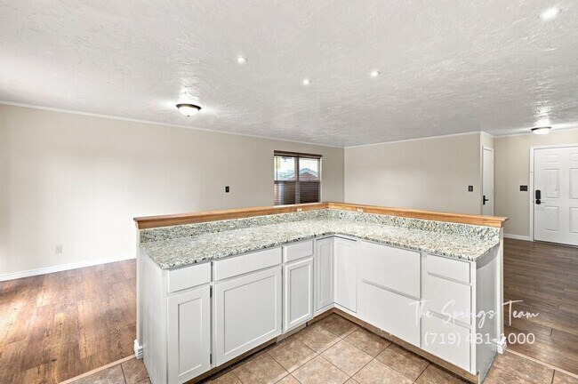 Building Photo - 3060 Maverick Dr