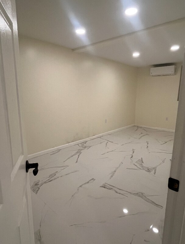 Building Photo - 222 Snowy Oak Rd