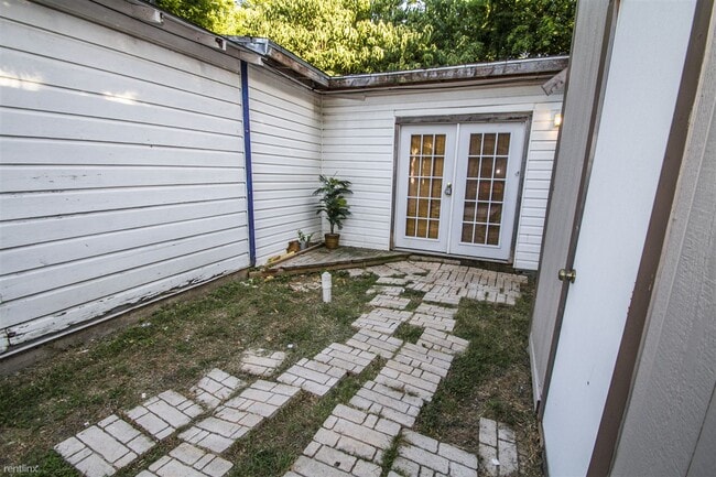 Building Photo - 1214 Florida St