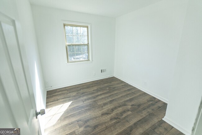 Building Photo - 2761 Rockdale Dr