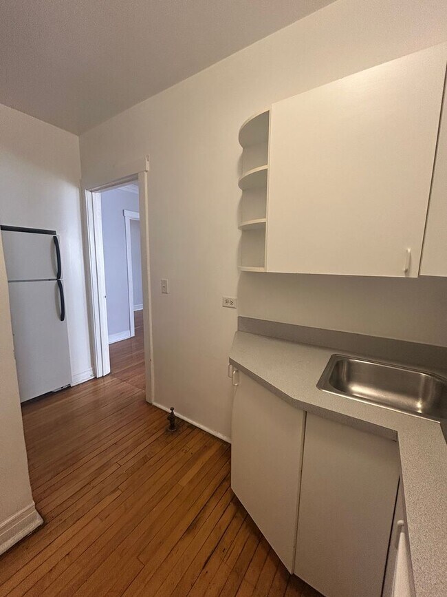 Building Photo - 4408 N Rockwell St