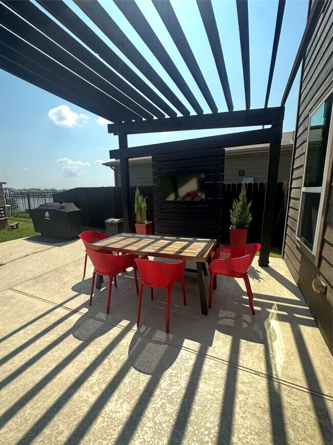 Building Photo - 5730 Pampus Prairie Rd