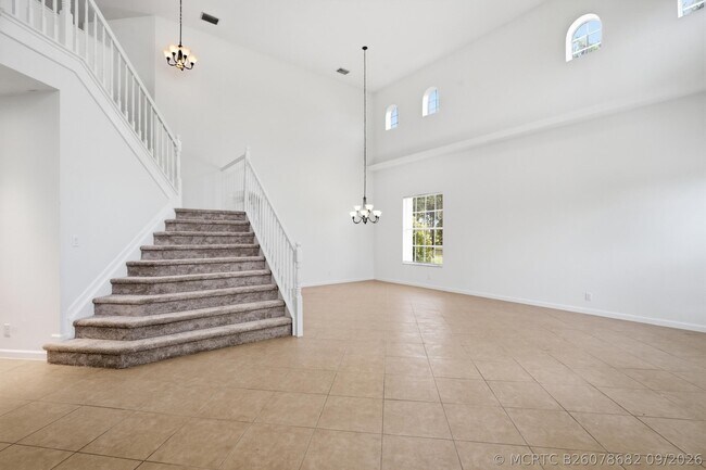 Building Photo - 5513 SW Windward Way