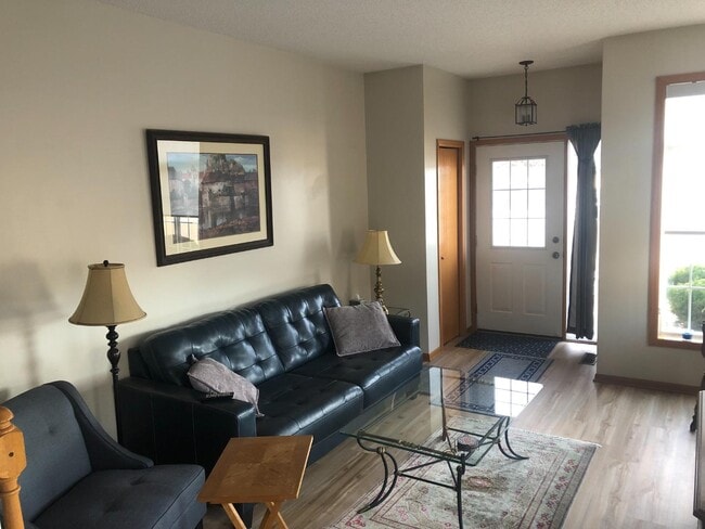 Building Photo - 1980 Pika Tr