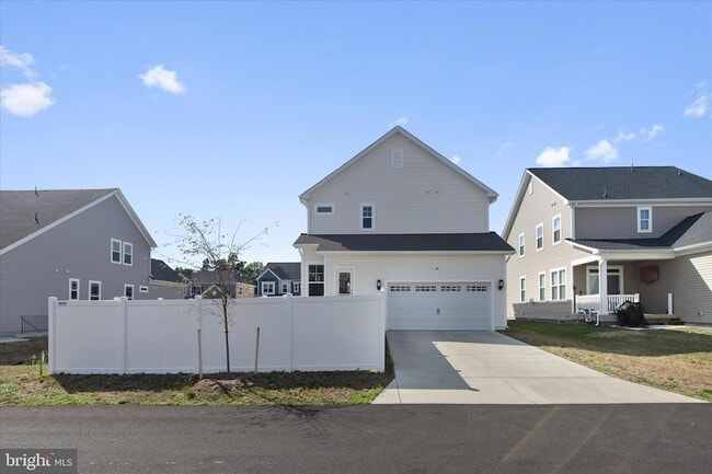 Building Photo - 5680 Lewis Carroll Dr
