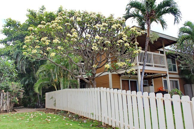Building Photo - Kihei Villages Upper-Level Front Row Ocean...