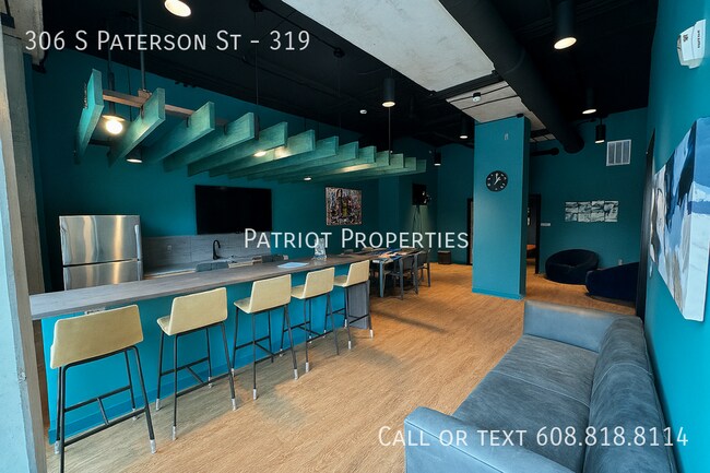 Building Photo - 306 S Paterson St