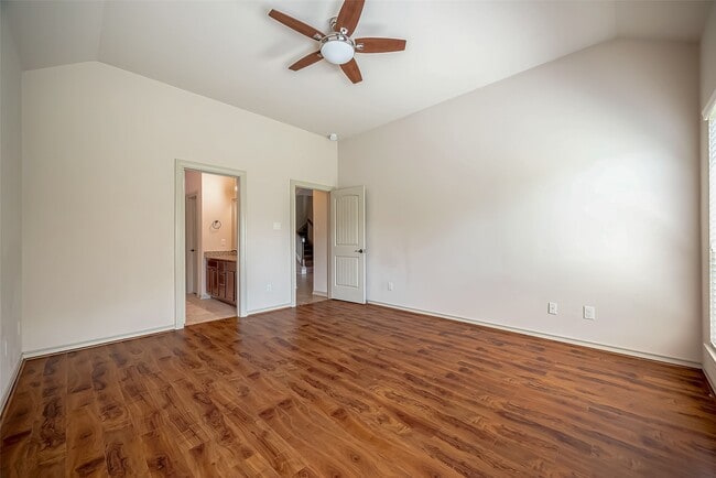 Building Photo - 2211 Argos Dr