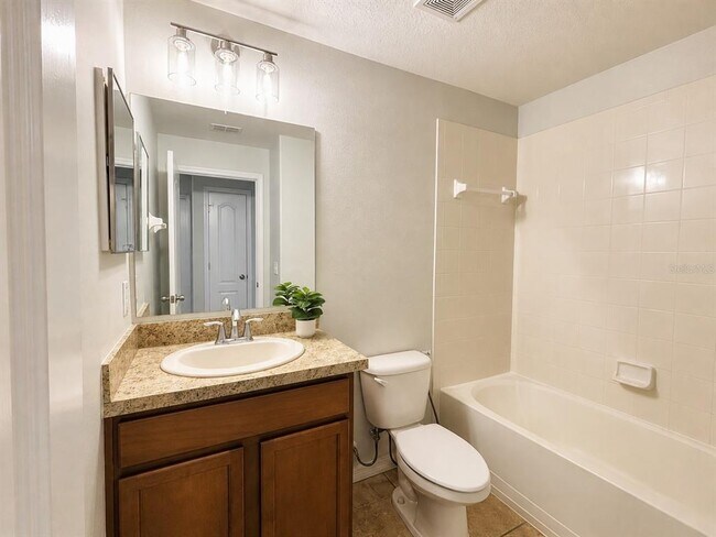 Building Photo - 11155 Savannah Landing Cir