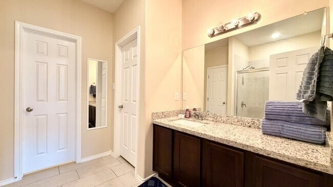Building Photo - 11104 Santillana Loop