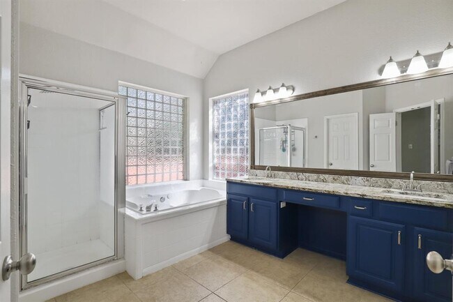 Building Photo - 18121 Whitewater Cove