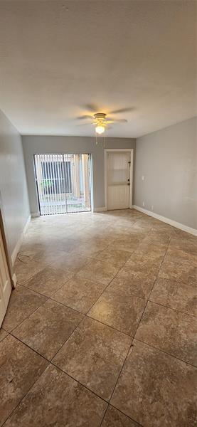 Building Photo - 10926 Royal Palm Blvd